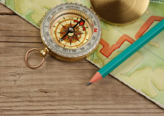 Activity for a FLE lesson: the compass