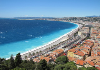 Describing in French: SUMMER'S HERE!