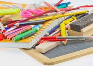 The list of school supplies in French